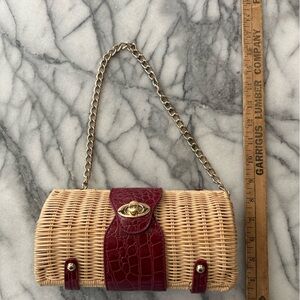 Wicker handbag in burgundy
